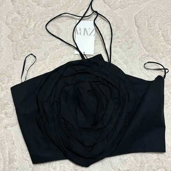 Zara textured flower poplin halter top - Picture 5 of 9